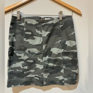 Jolt camouflage mini skirt, size 5. New with tags.